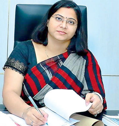 Abhilasha Abhinav IAS Success Story : ఖమ్మం జిల్లా కలెక్టర్ అభిలాష ...